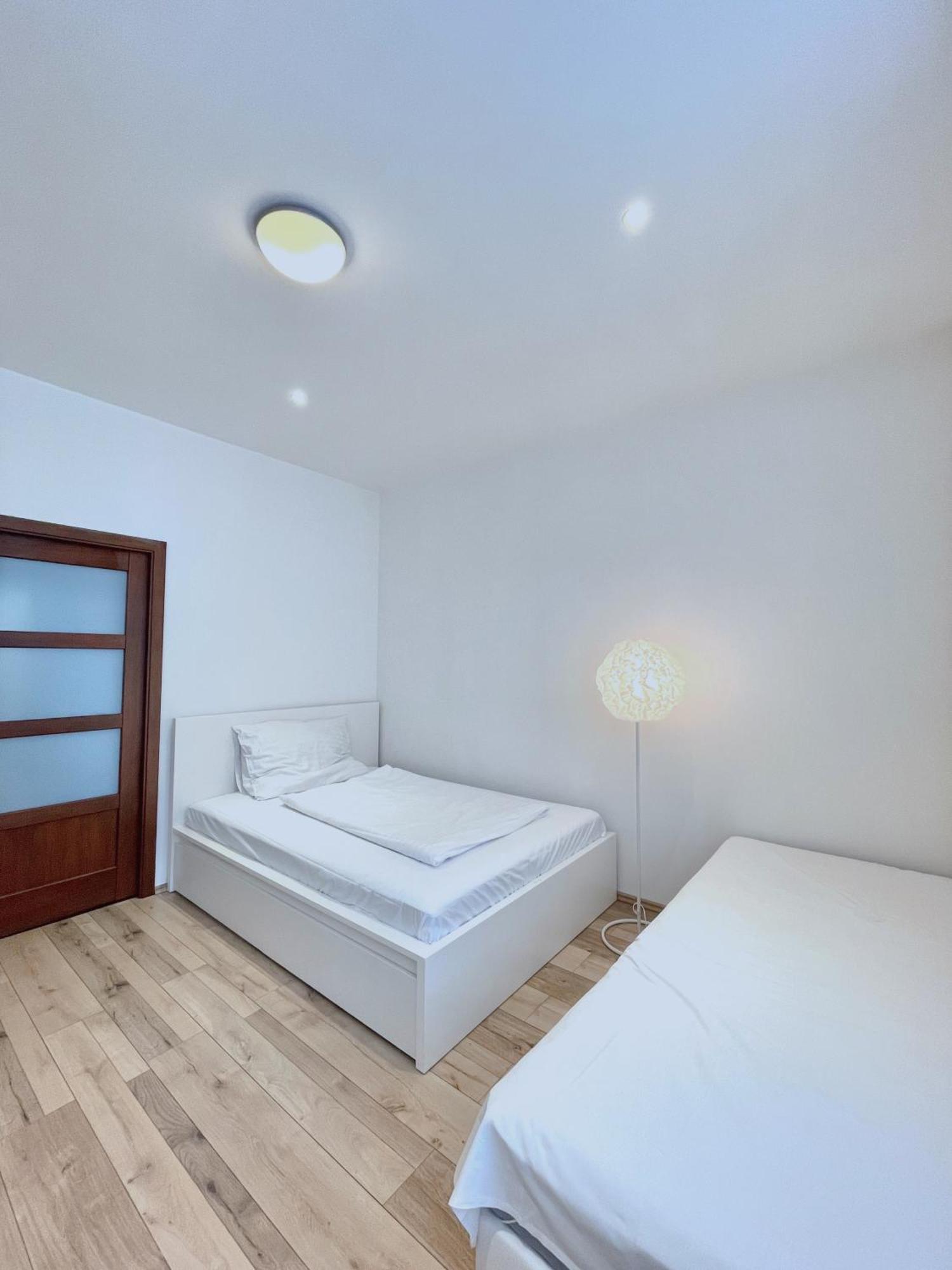 Apartment In Center Of With Balcony Prague